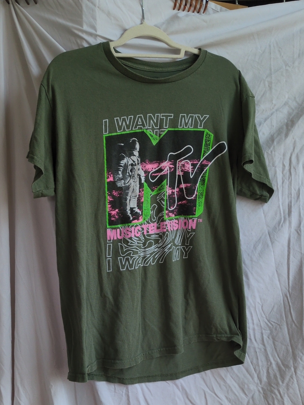 MTV Olive Green Short-Sleeve Graphic Tee with Neon Pink & Green Print